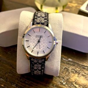 Coach classic